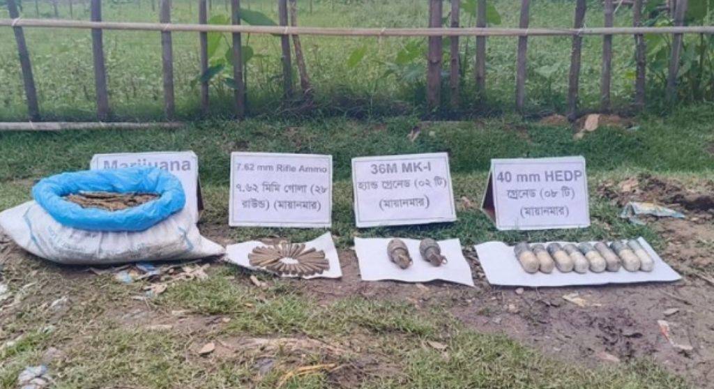 টেকনাফে মাটির নিচে ‘বারুদের স্তূপ’: টেকনাফে মাটির তলদেশ থেকে ১০টি তাজা গ্রেনেড ও বিপুল গোলাবারুদ উদ্ধার