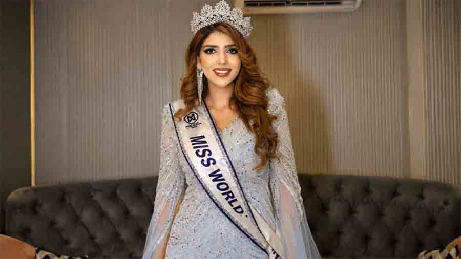 ৭৩ বছরের ইতিহাসে প্রথম মিস ওয়ার্ল্ডের আন্তর্জাতিক মঞ্চে পাকিস্তান
