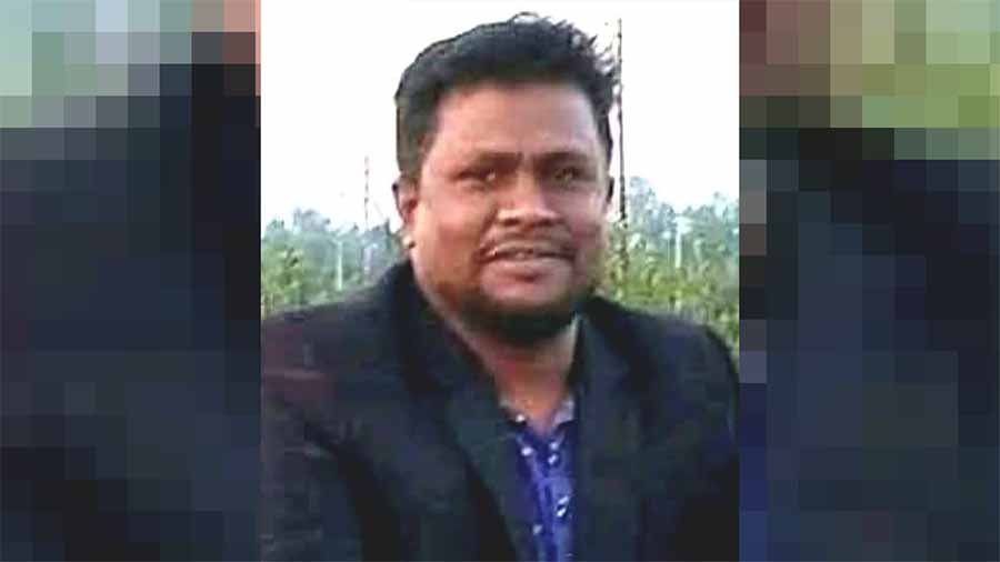 মোদিবিরোধী তাণ্ডবের পর হেফাজতের উগ্রবাদীদের ধরিয়ে দেওয়া সেই দর্জিকে প্রকাশ্যে গুলি করে, কুপিয়ে হত্যা