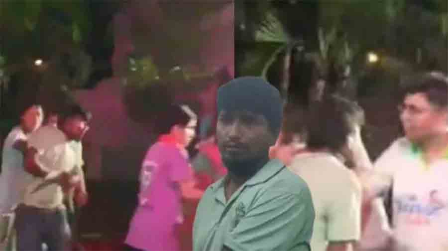 ছাত্রী হলের ওয়াশরুমের গোপন ভিডিও করা ক্যান্টিনকর্মী আটক, বিক্ষোভে উত্তাল খুবি
