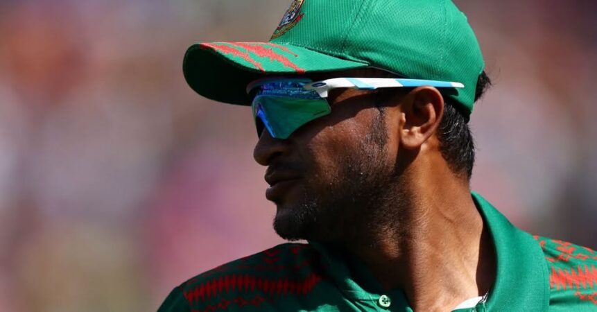 রয়টার্স এক্সক্লুসিভ: শেখ হাসিনার মিত্র বাংলাদেশি ক্রিকেট তারকা সাকিব বলেছেন তিনি নিরাপত্তা পেলে দেশে ফিরে বিচারের মুখোমুখি হতে প্রস্তুত