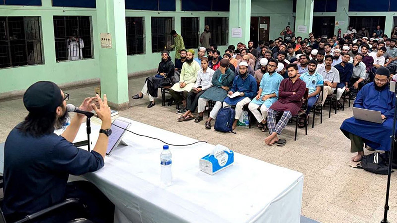 ঢাবিতে জঙ্গি সংশ্লিষ্ট বক্তা আনার নেপথ্যে শিবির, অন্ধকারে হল কর্তৃপক্ষ