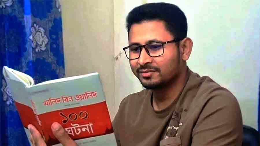 প্রবাসে থাকা দলীয় কর্মীর স্ত্রীর সঙ্গে পরকীয়ার জেরে পদ গেল জামায়াত আমিরের