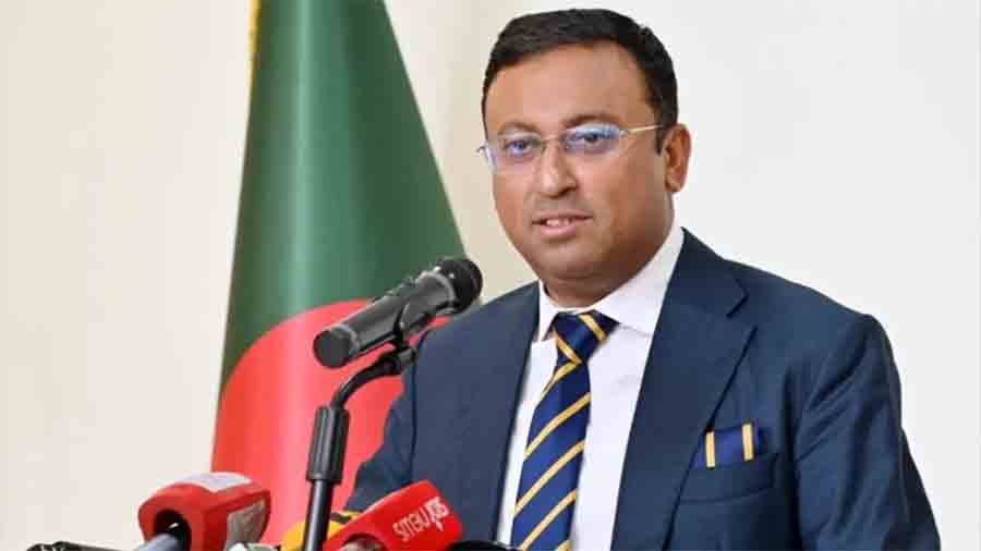 বিডি ডাইজেস্ট এক্সপ্লেইনার: যুক্তরাজ্যে হুমায়ুন কবিরের পাঁচ কোম্পানি, ত্যাগ করেননি ব্রিটিশ নাগরিকত্বও