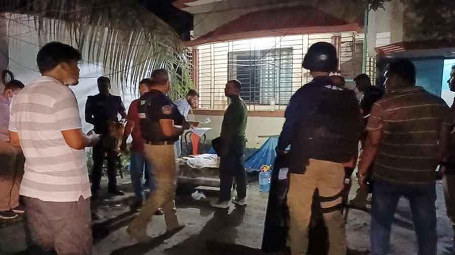 উদ্ধার আইইডিতে একই উপকরণ, ব্যাগে বহন: তথ্য-প্রযুক্তিগত কৌশলে দেশজুড়ে সক্রিয় জঙ্গি নেটওয়ার্ক