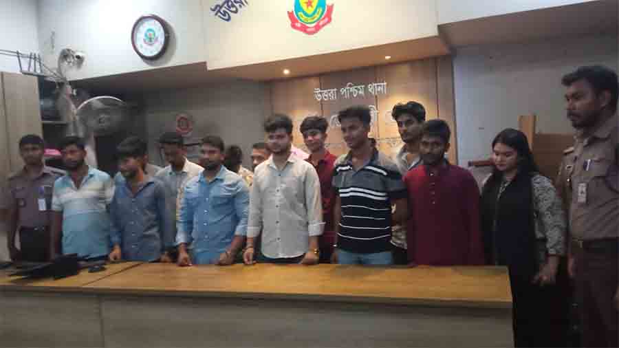 শেখ হাসিনার জন্মদিনে ‘কেক কাটার অপরাধে’ আটক ১৫