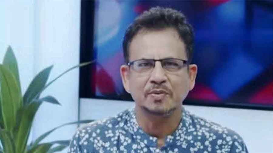 সংবাদকর্মীদের প্রতিবাদের পর মুজতবা খন্দকারকে বাধ্যতামূলক ছুটিতে পাঠাল সময় টিভি