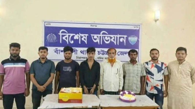 বাঁশখালীতে শেখ হাসিনার জন্মদিন উদযাপনের প্রস্তুতির সময় আওয়ামী লীগ ও ছাত্রলীগের ৮ নেতাকর্মী গ্রেপ্তার