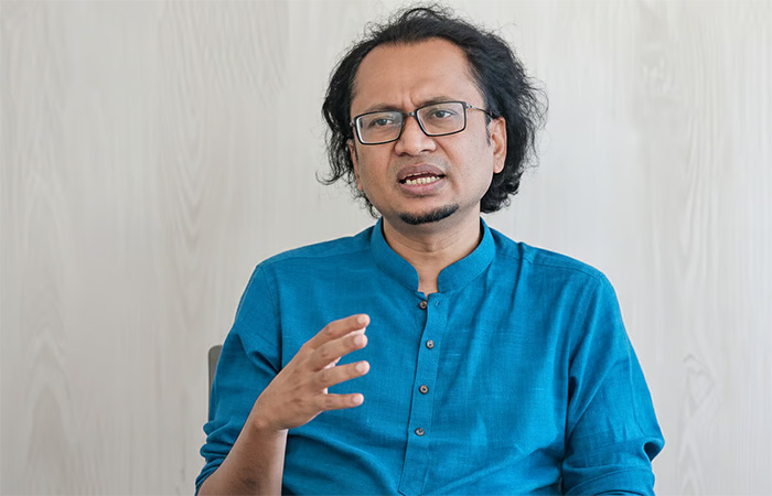 তেলের দাম বৃদ্ধি পদত্যাগ চাওয়ার মতো বিষয় স্বীকার করে তথ্য উপদেষ্টা বলেন “তবে এখন চাওয়া উচিত হবে না”