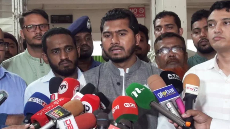 ভিসা সংকট কাটছে না, তবু এক কোটি কর্মী পাঠানোর লক্ষ্য প্রবাসী কল্যাণমন্ত্রী নুরু’র
